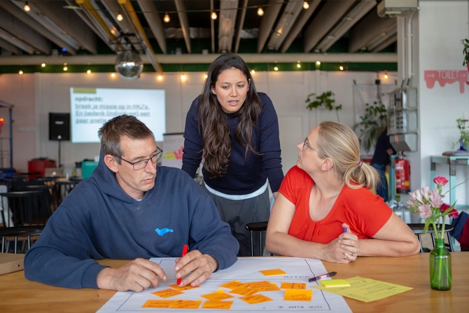 Reframing Academy Boerenversneller